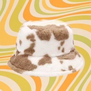 FURRY COW BUCKET HAT